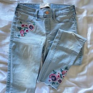 Abercrombie & Fitch Kids Floral Jeans Slim